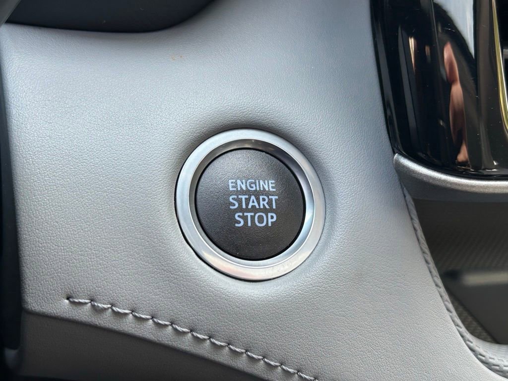 Used 2021 Toyota Highlander Limited image 55