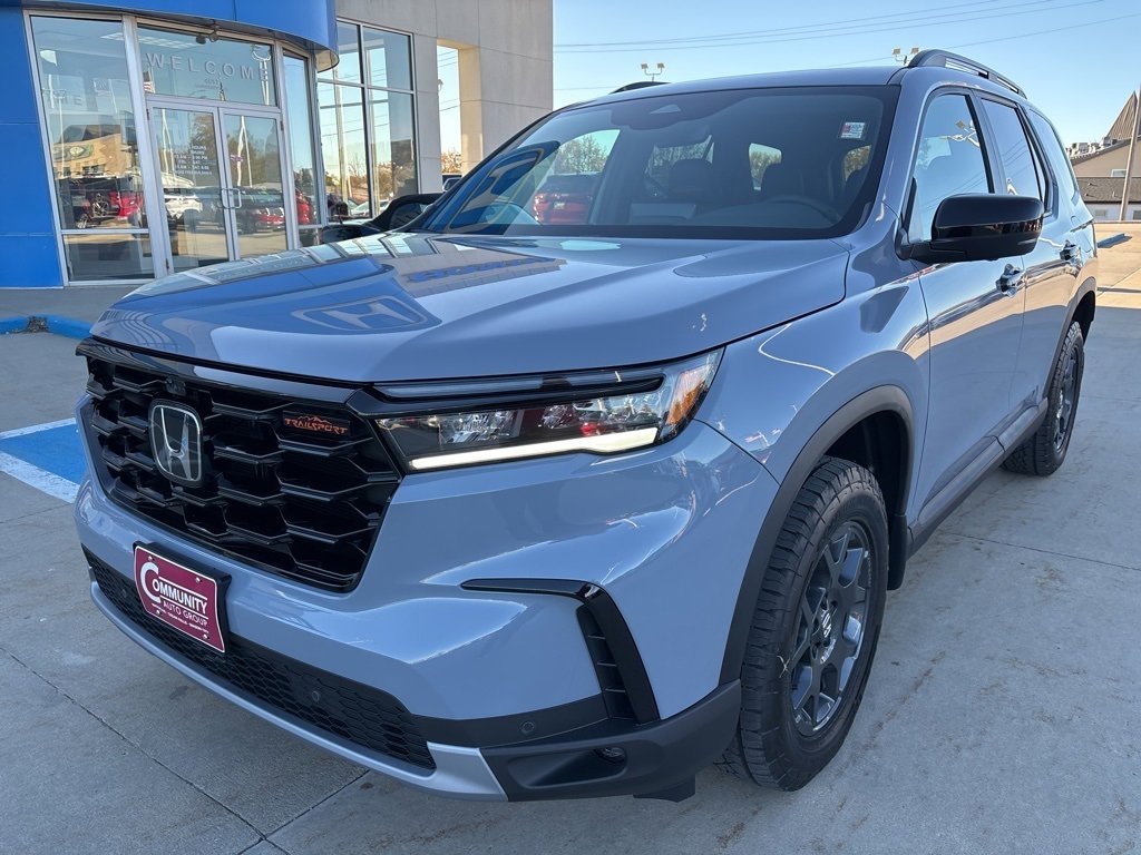 New 2025 Honda Pilot TrailSport image 7