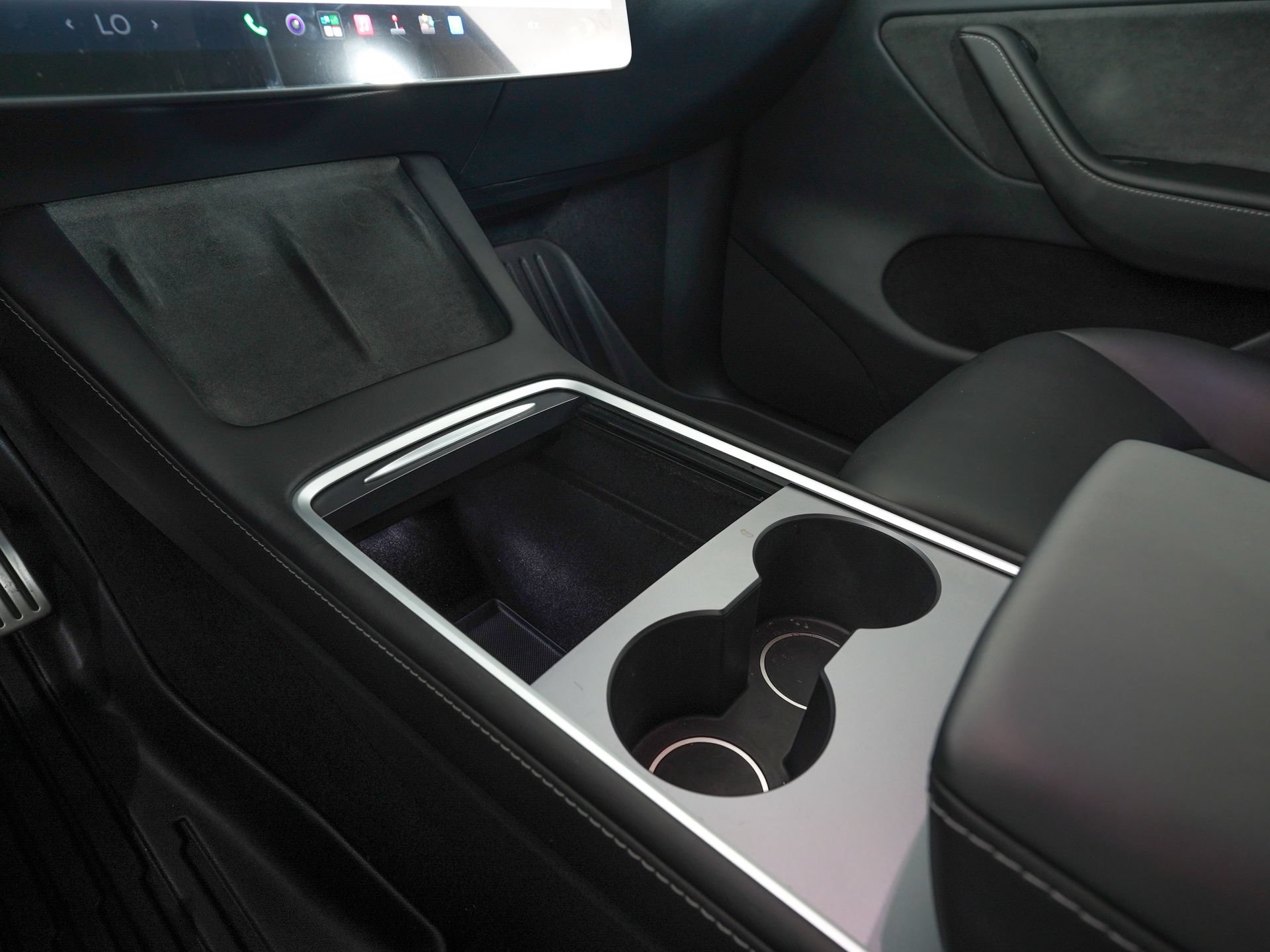 Used 2024 Tesla Model Y Performance AWD/4WD image 19
