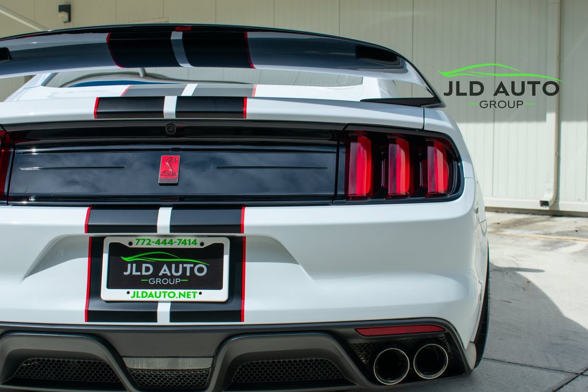 Used 2019 Ford Mustang Shelby GT350R w/ GT350R Equipment Group 920A RWD image 34