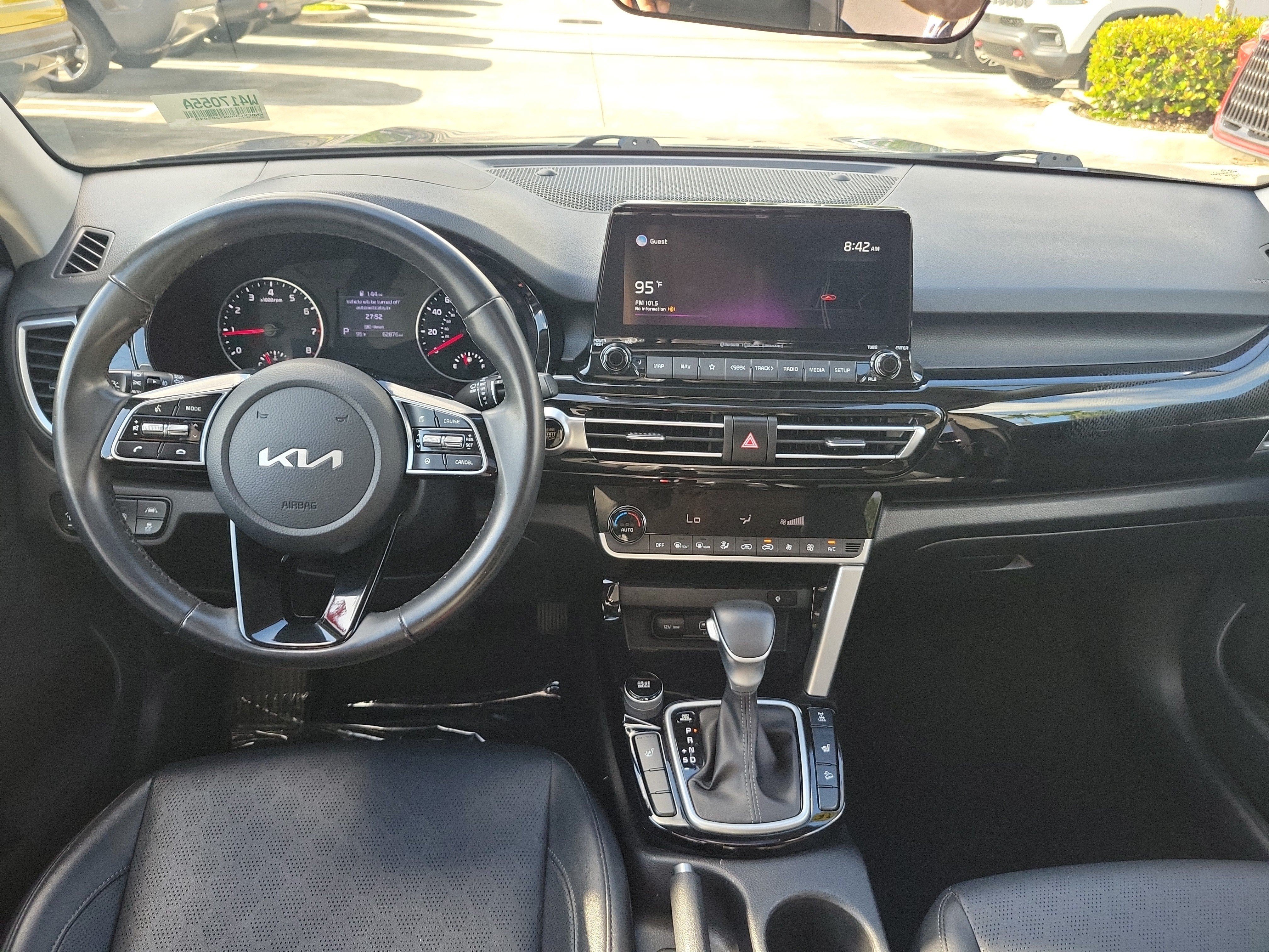 Used 2022 Kia Seltos EX AWD/4WD image 15