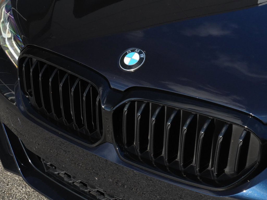 Used 2021 BMW M550i xDrive w/ Shadowloine Package AWD/4WD image 3