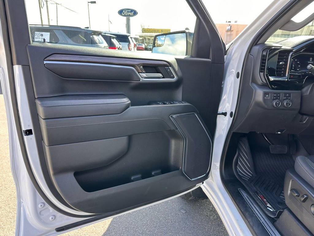 Used 2023 Chevrolet Silverado 1500 LT Trail Boss image 16