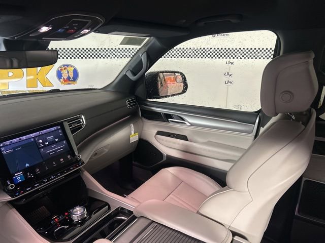 New 2026 Jeep Grand Wagoneer 4WD image 37