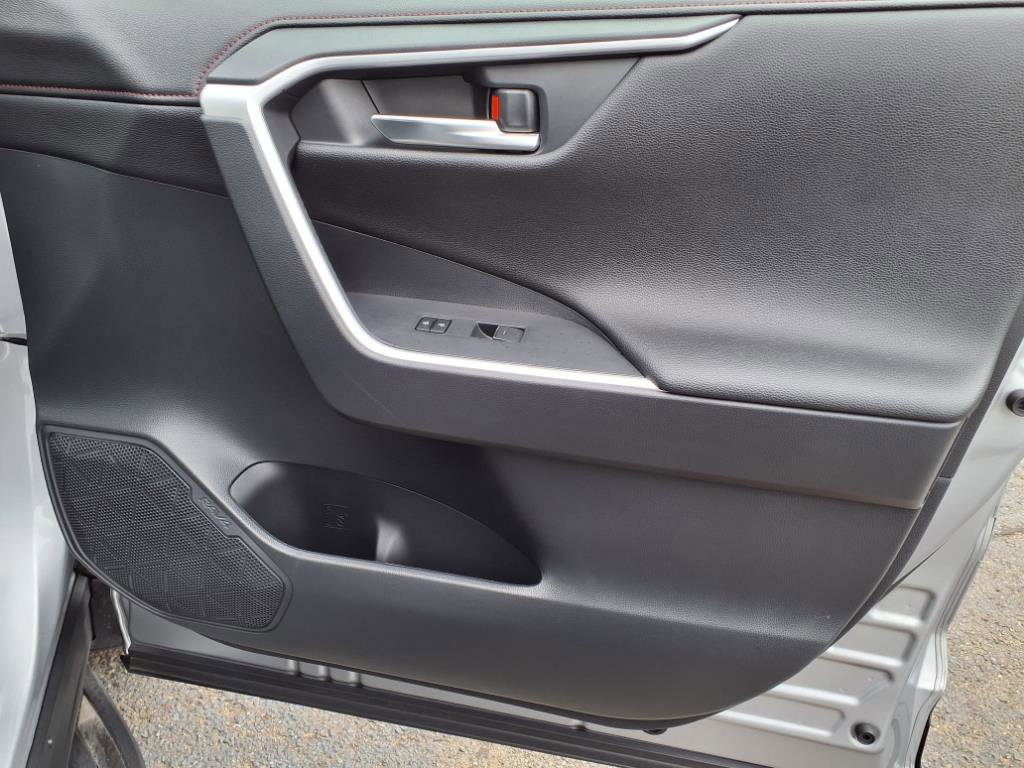 Used 2024 Toyota RAV4 XSE image 6