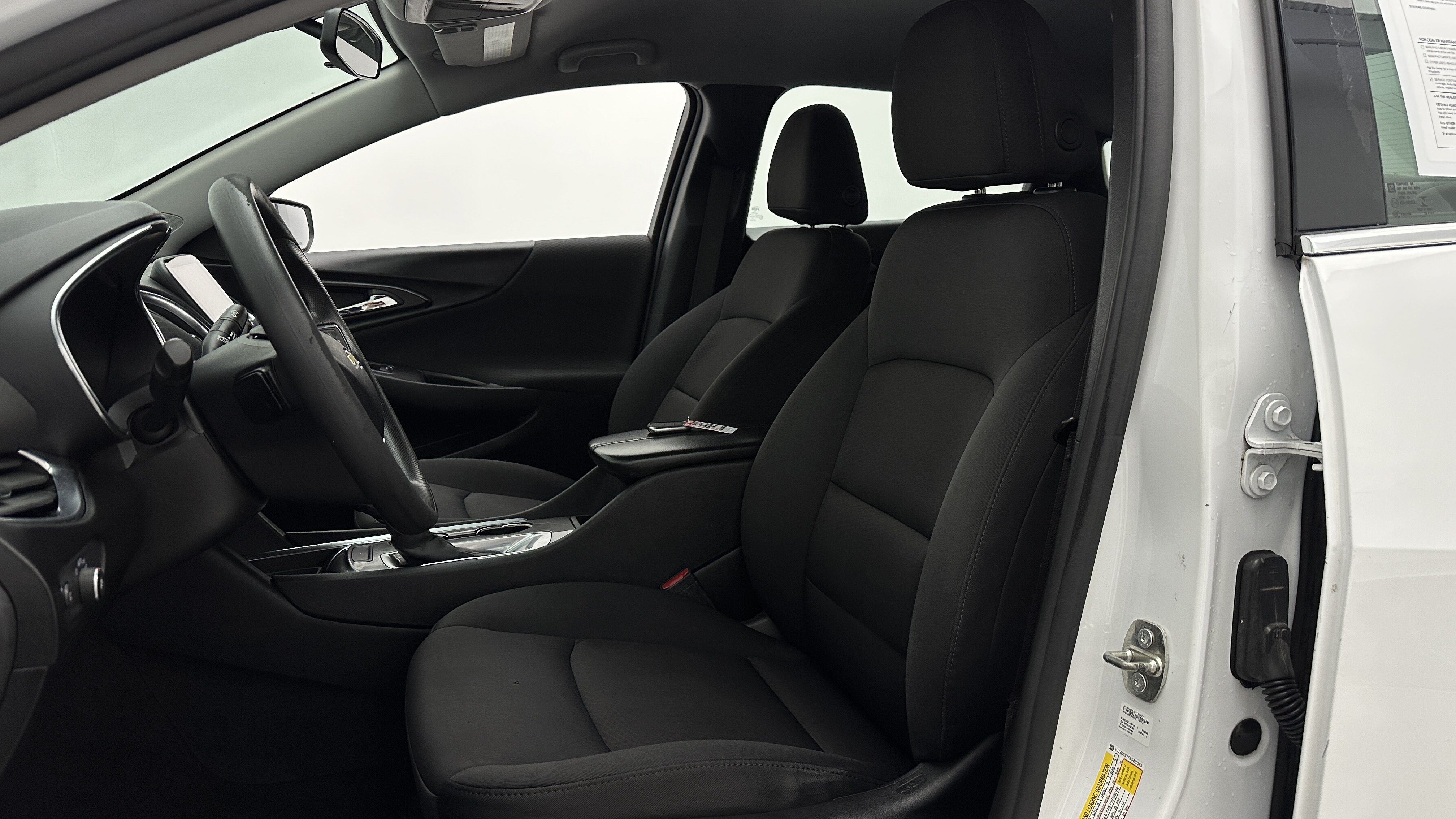 Used 2021 Chevrolet Malibu LT FWD image 16