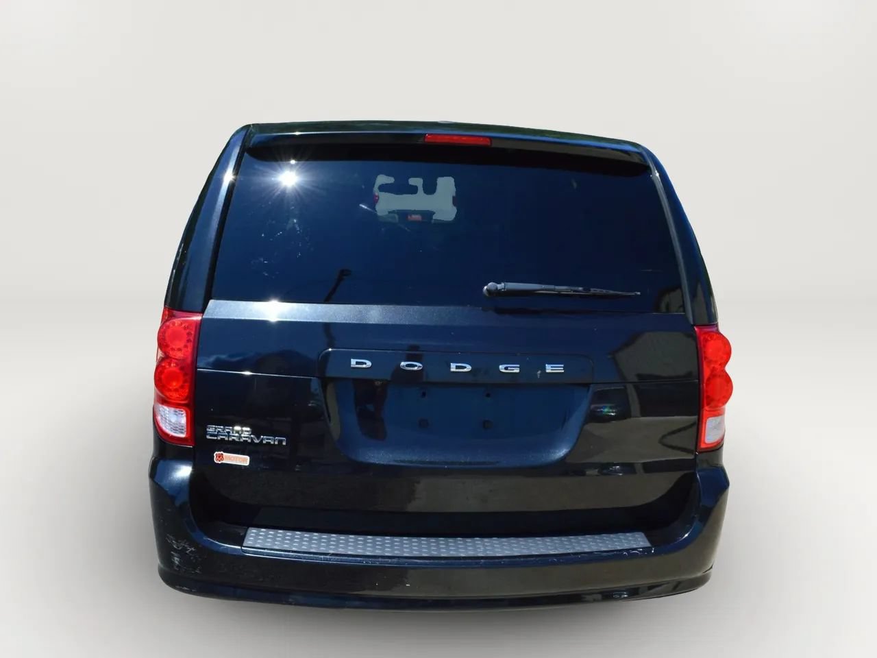 Used 2016 Dodge Grand Caravan SXT w/ UConnect Hands-Free Group FWD image 6