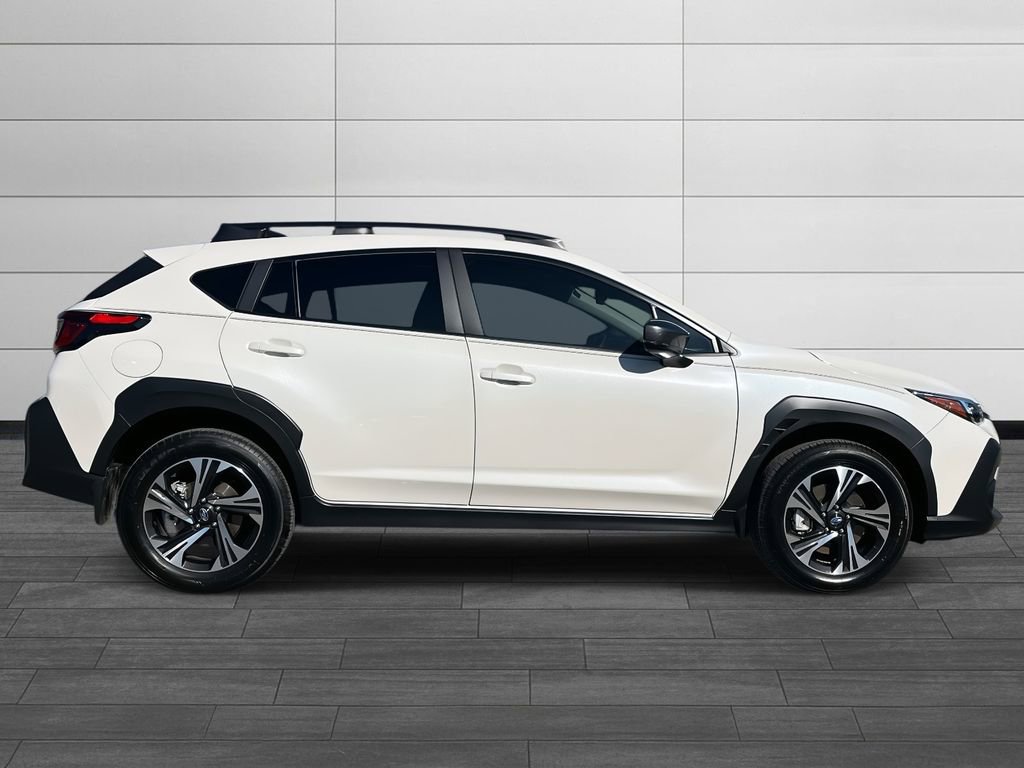 Used 2025 Subaru Crosstrek 2.0i Premium image 2