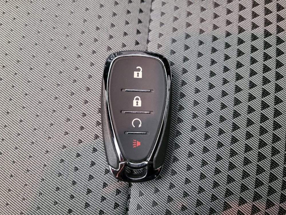 Used 2025 Chevrolet Trax LT w/ LT Convenience Package image 32