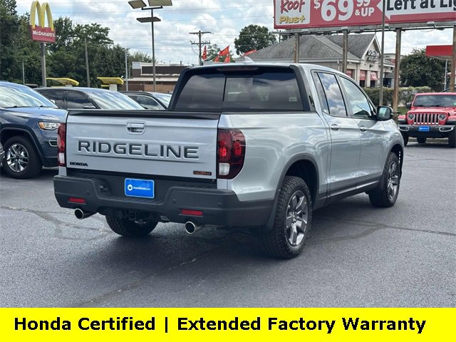 Used 2025 Honda Ridgeline TrailSport image 2