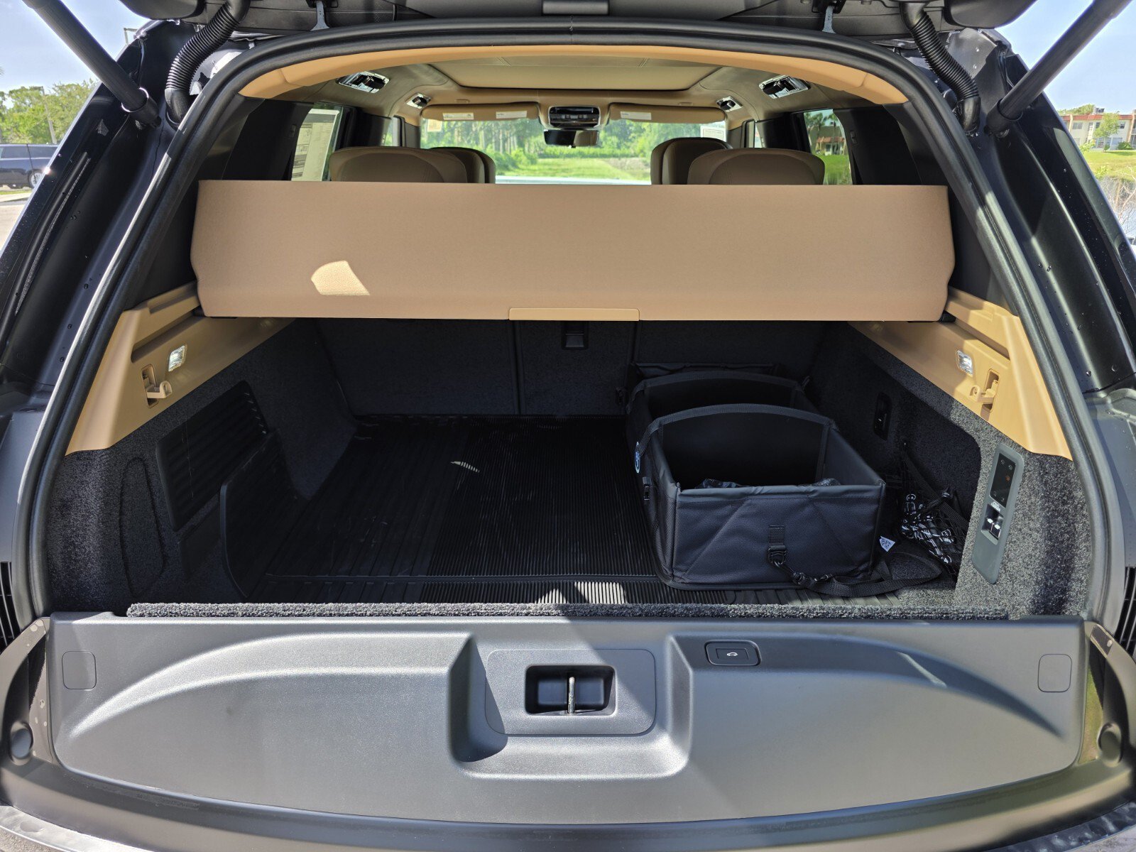 New 2026 Land Rover Range Rover Autobiography AWD/4WD image 16