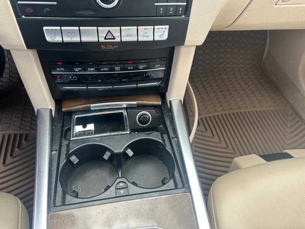 Used 2016 Mercedes-Benz E 350 Sedan w/ Premium Package image 13