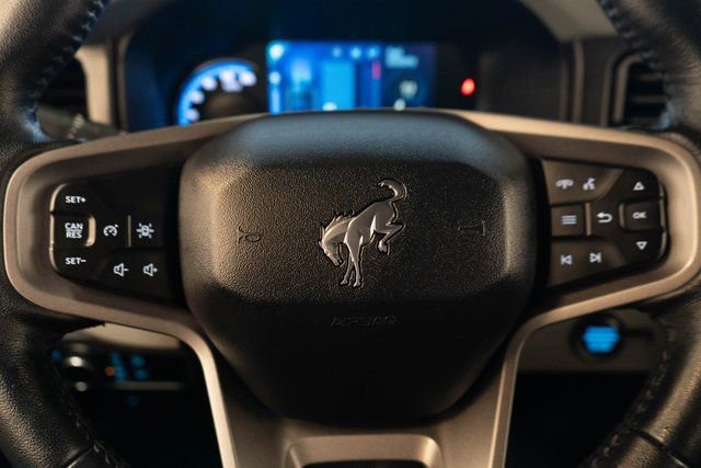 Used 2023 Ford Bronco Badlands image 25