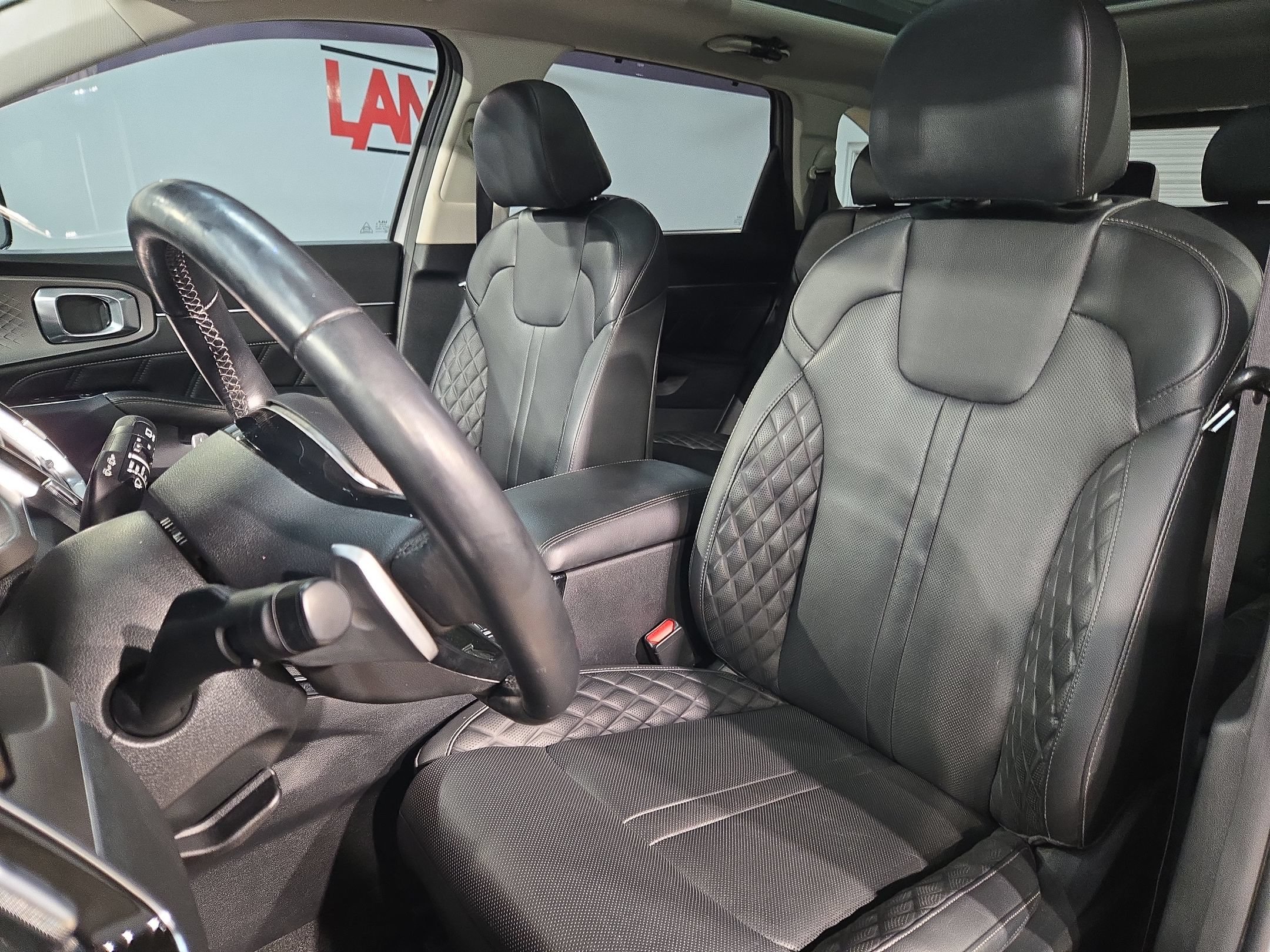 Used 2023 Kia Sorento SX AWD/4WD image 24