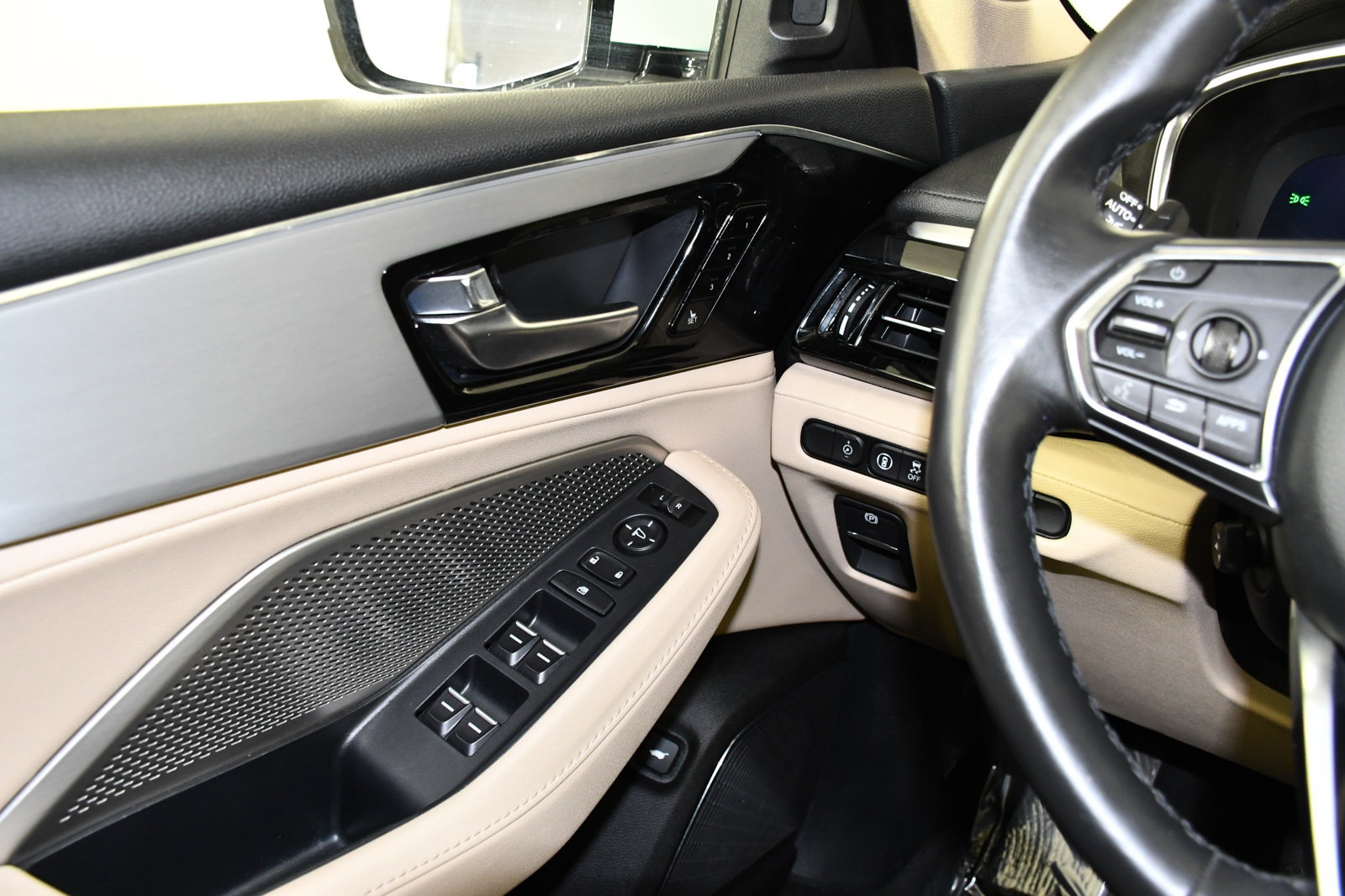 Used 2024 Acura MDX SH-AWD image 33