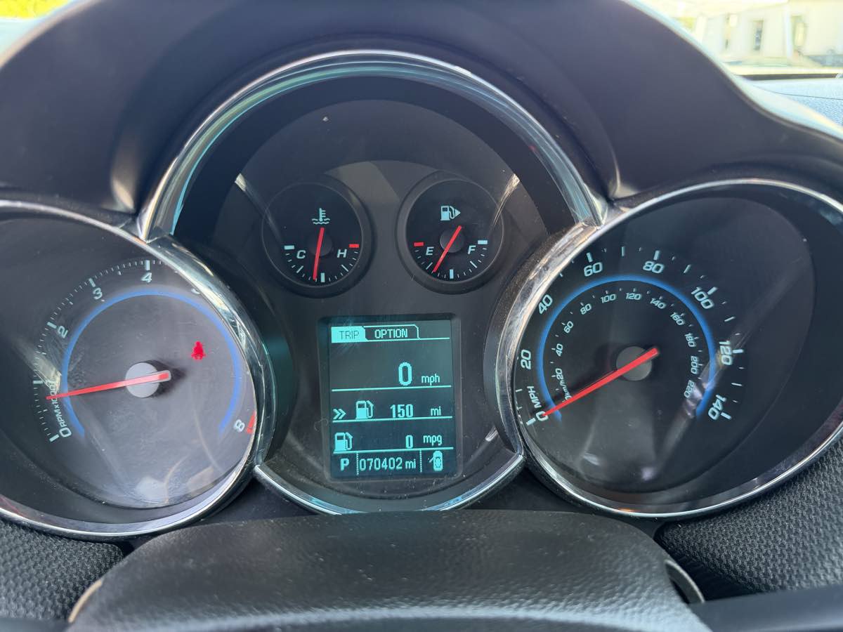 Used 2014 Chevrolet Cruze LT FWD image 22