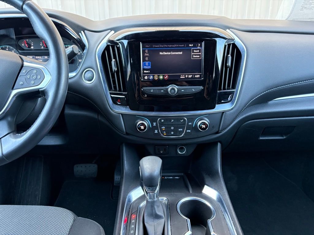 Used 2022 Chevrolet Traverse LT FWD image 27