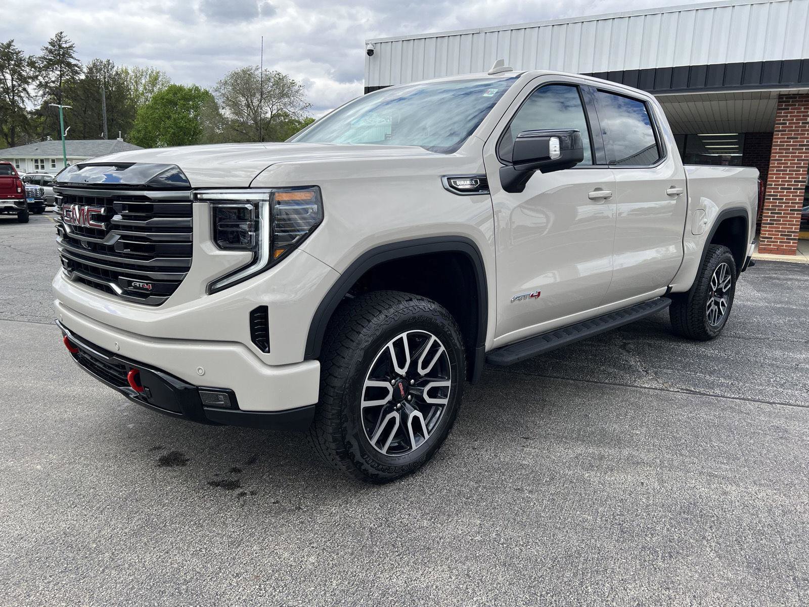 New 2026 GMC Sierra 1500 AT4 w/ AT4 Premium Package AWD/4WD image 13