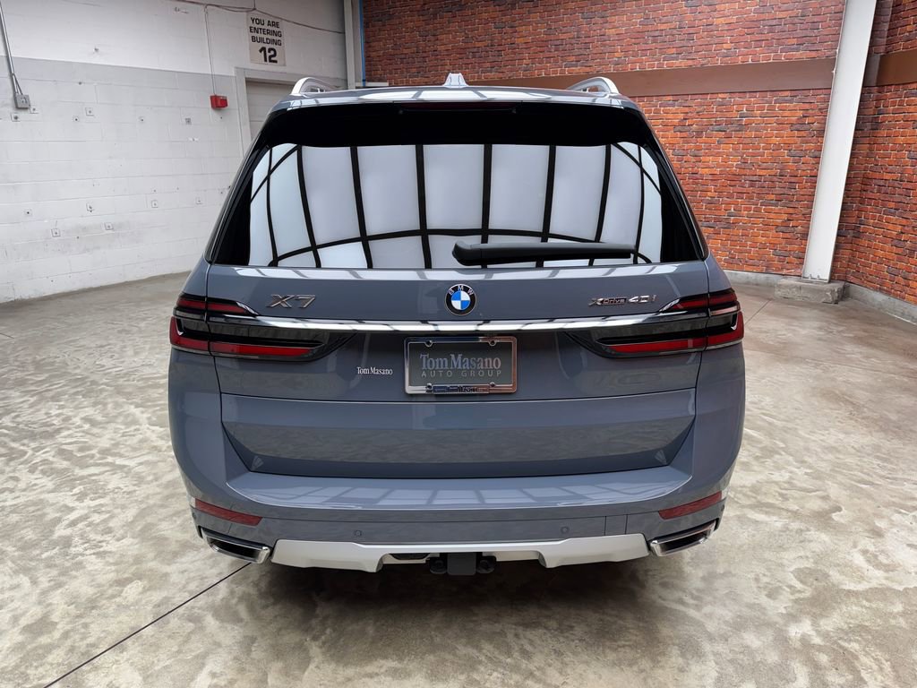 Certified 2025 BMW X7 xDrive40i w/ Executive Package image 5