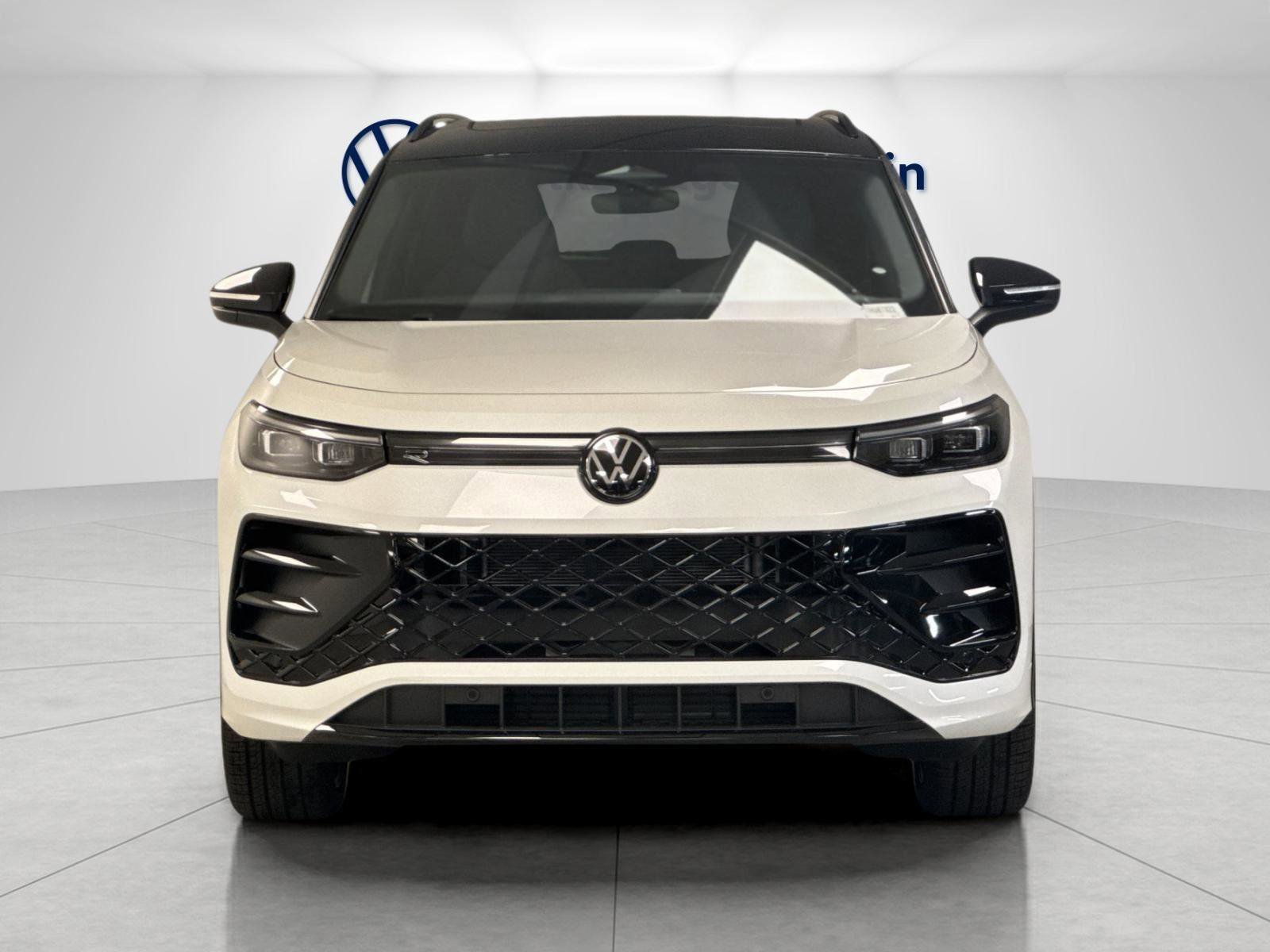 New 2026 Volkswagen Tiguan SE R-Line image 8