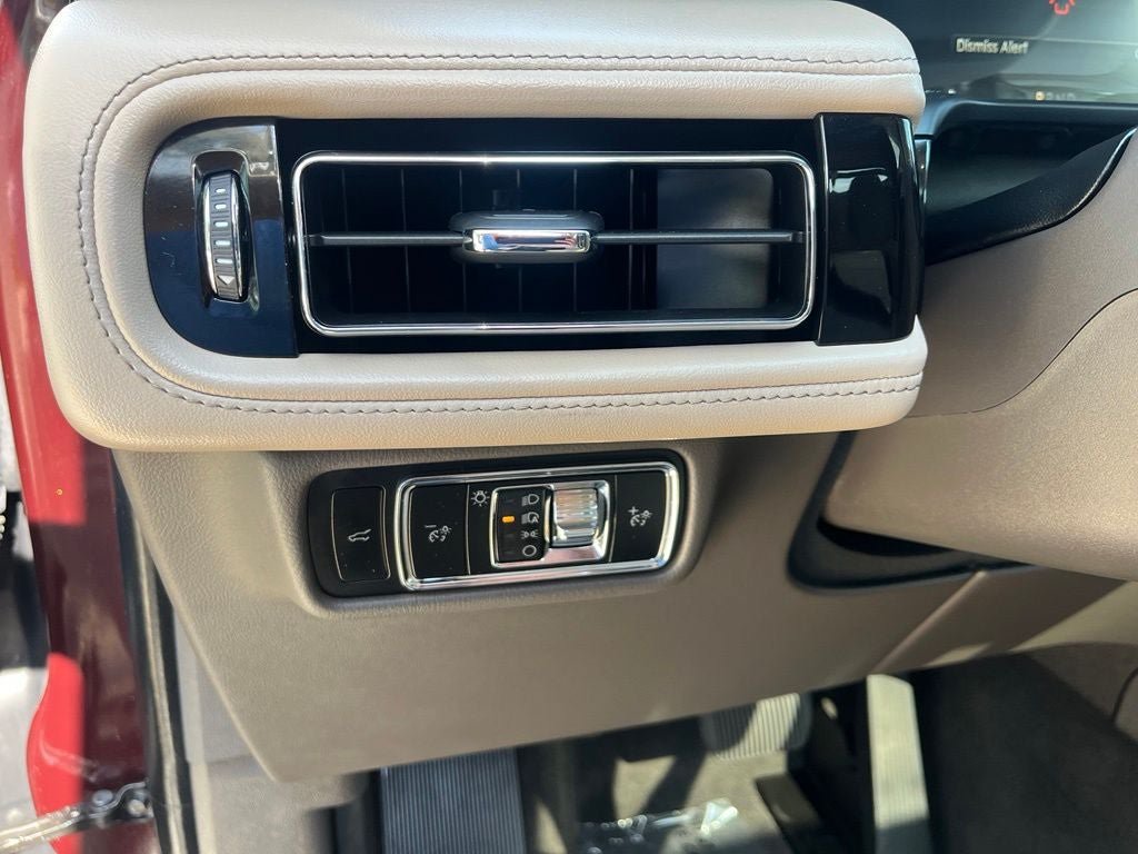 Certified 2023 Lincoln Aviator Reserve w/ Equipment Group 201A AWD/4WD image 40