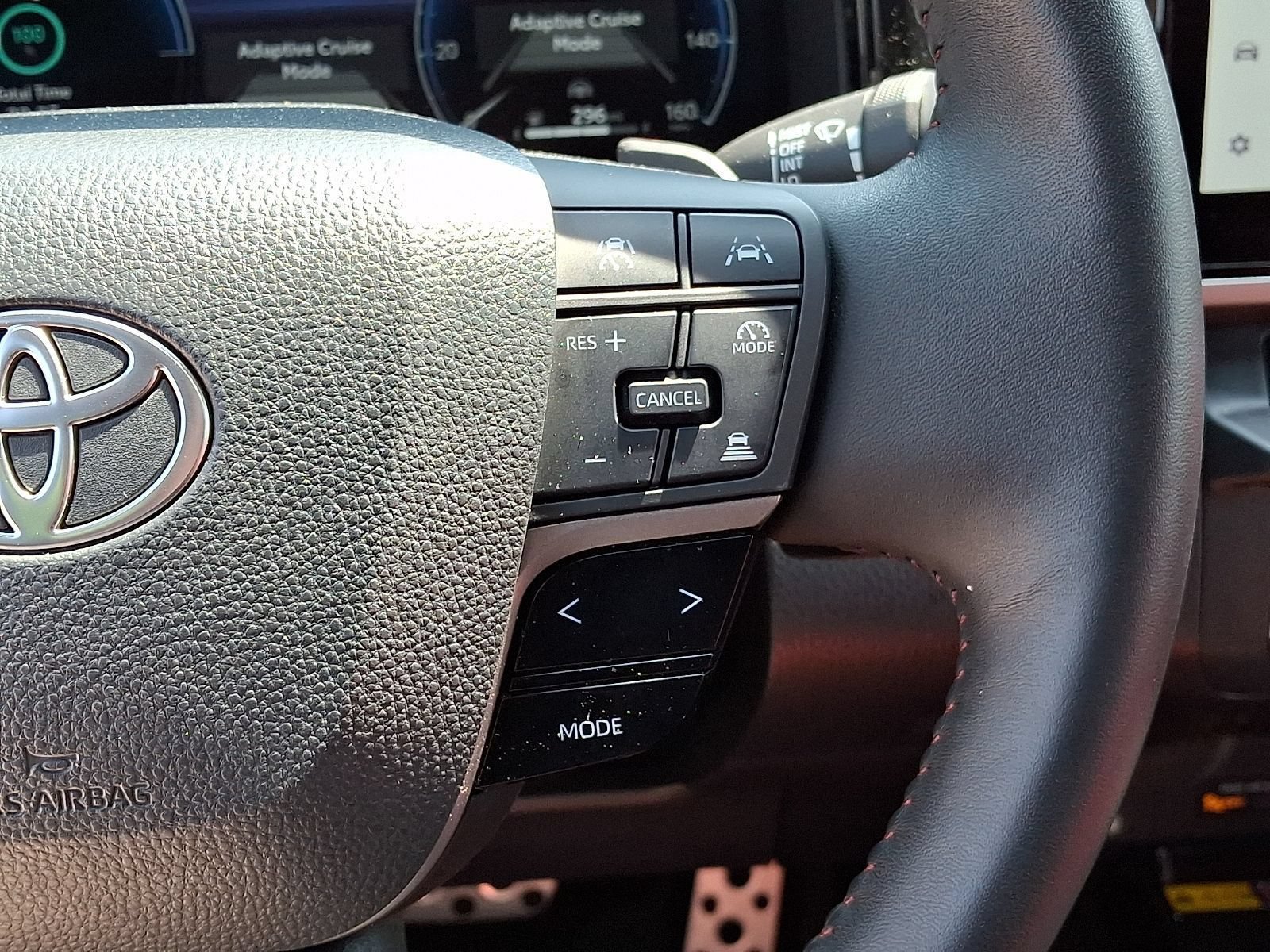 Used 2025 Toyota Camry XSE FWD image 22