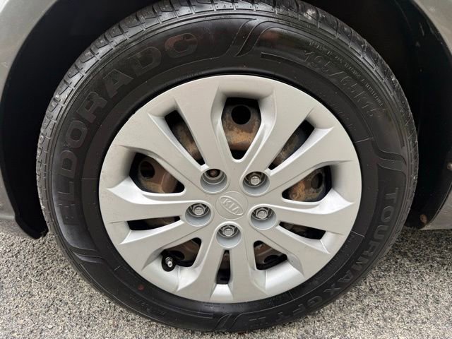 Used 2013 Kia Forte EX FWD image 9