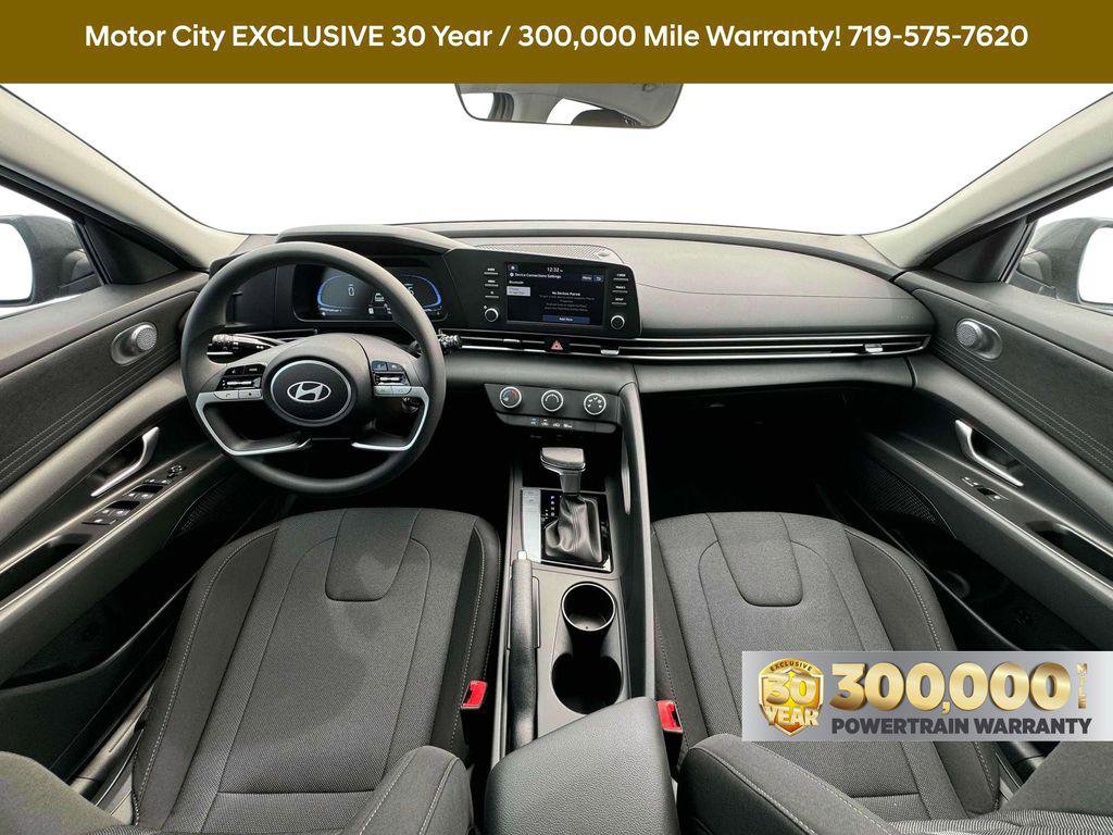 New 2025 Hyundai Elantra SE image 20