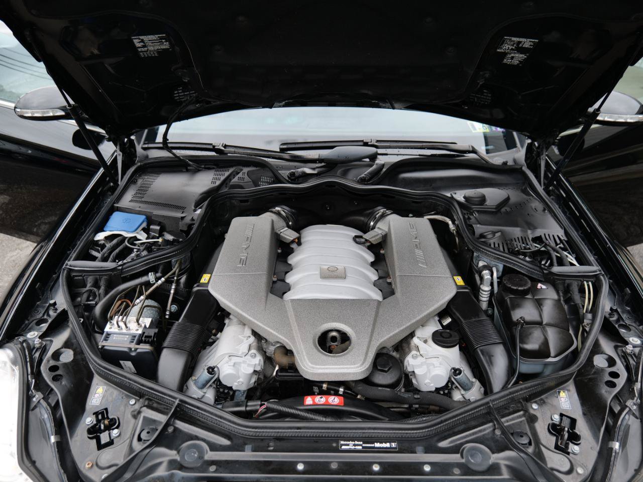 Used 2007 Mercedes-Benz CLS 63 AMG w/ P2 Pkg image 49