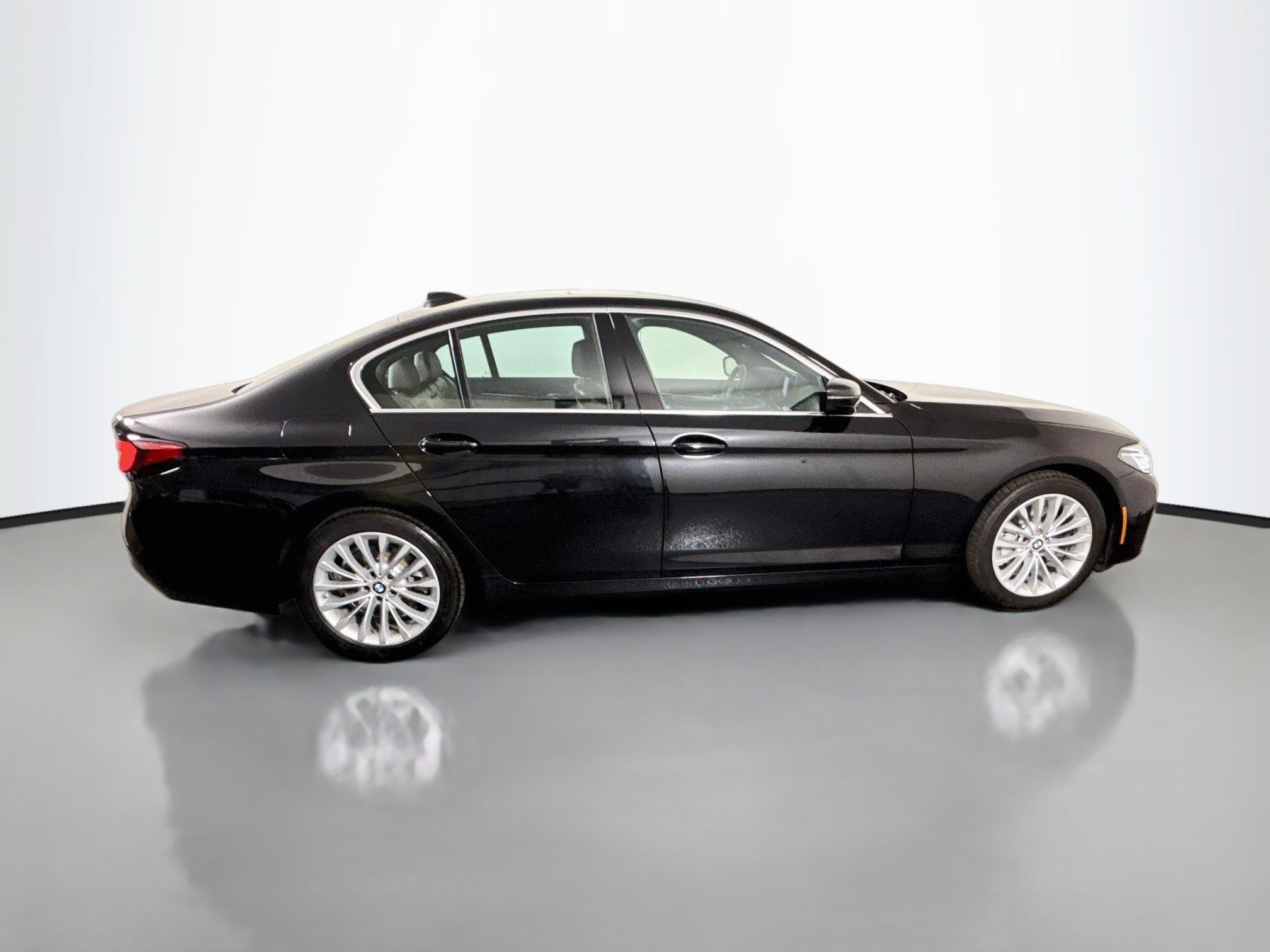 Used 2023 BMW 530i xDrive w/ Premium Package AWD/4WD image 11