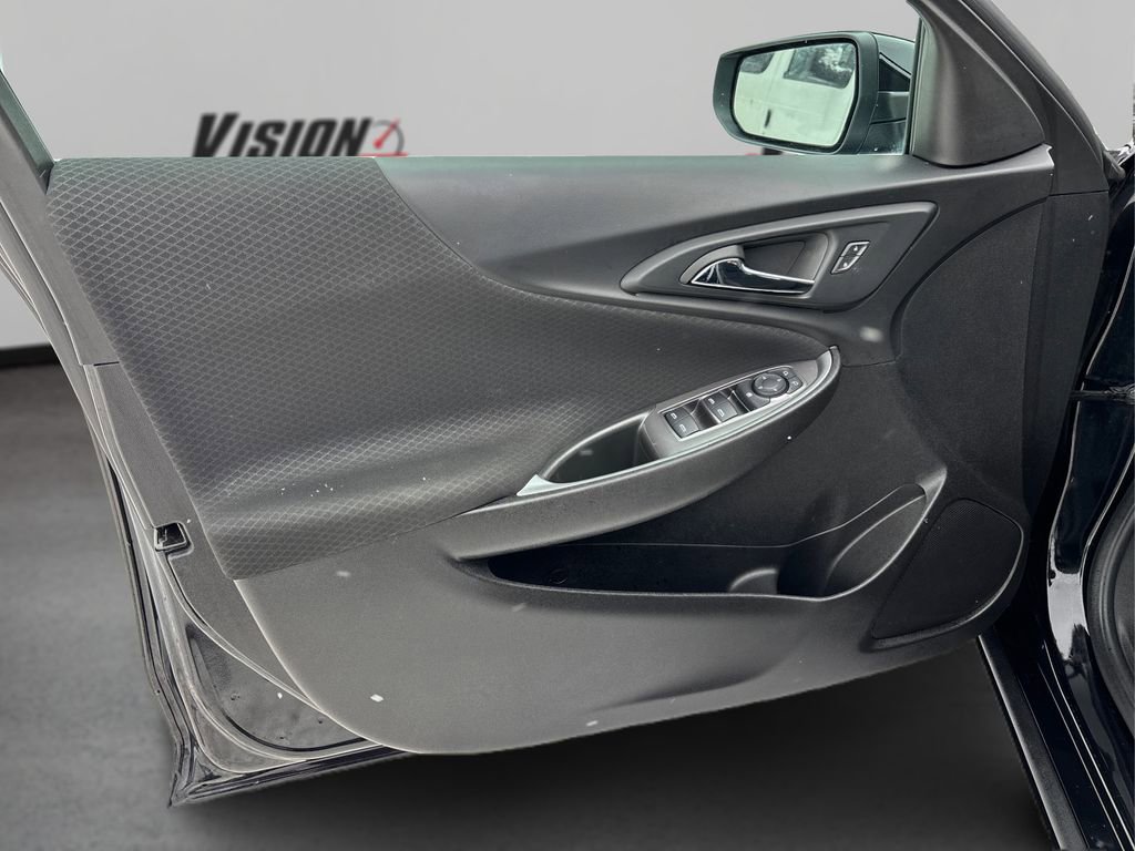 Used 2025 Chevrolet Malibu LT image 22