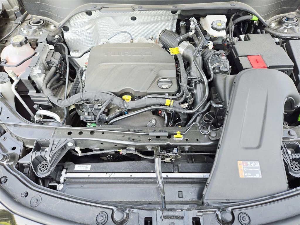 New 2025 Buick Envista Avenir image 18