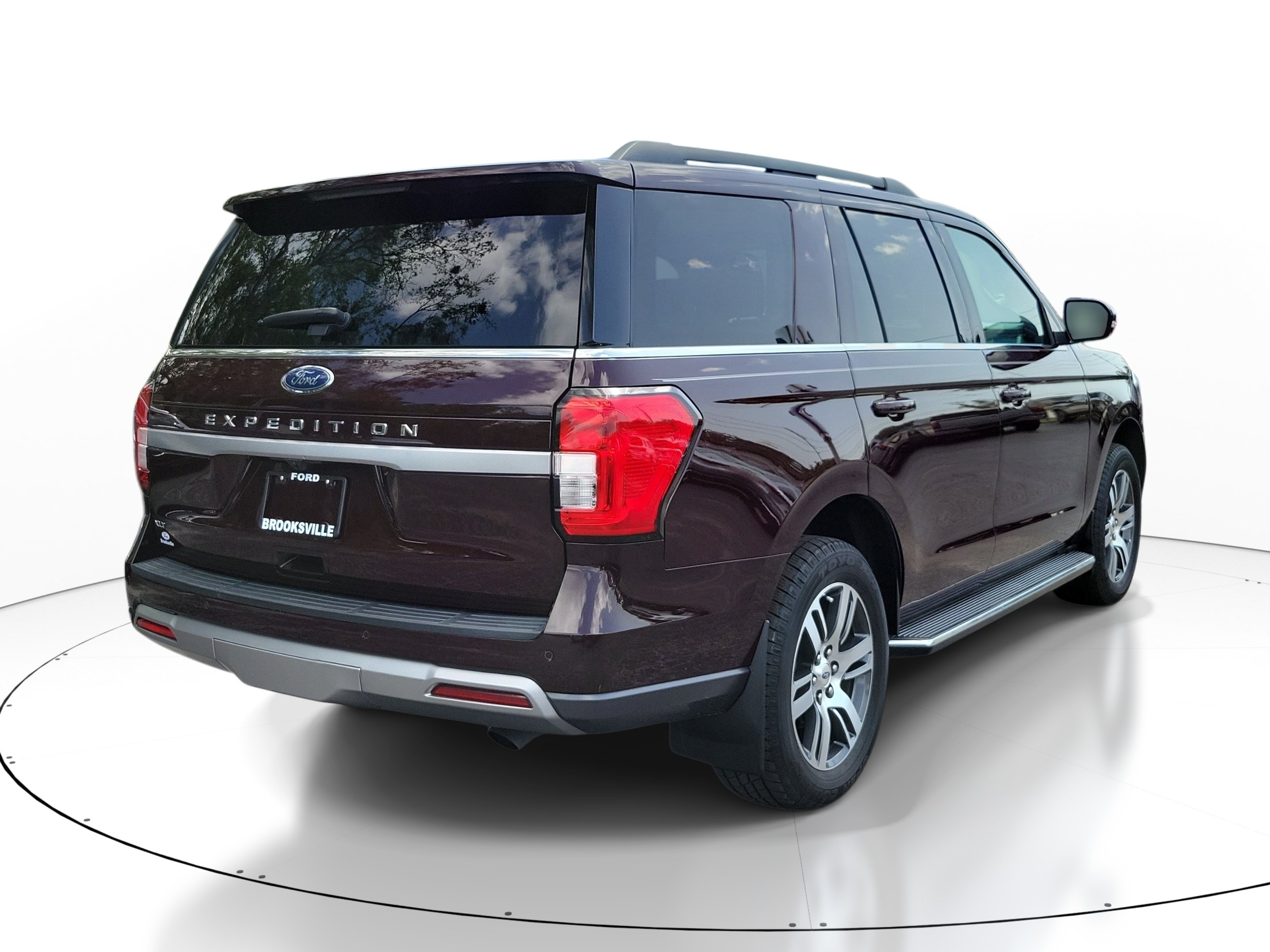Used 2023 Ford Expedition XLT RWD image 6