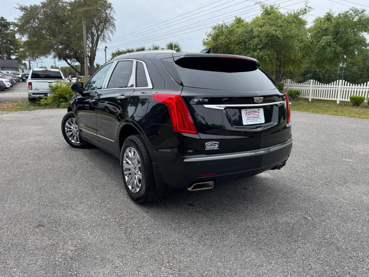 Used 2017 Cadillac XT5 Luxury w/ Driver Awareness Package image 10