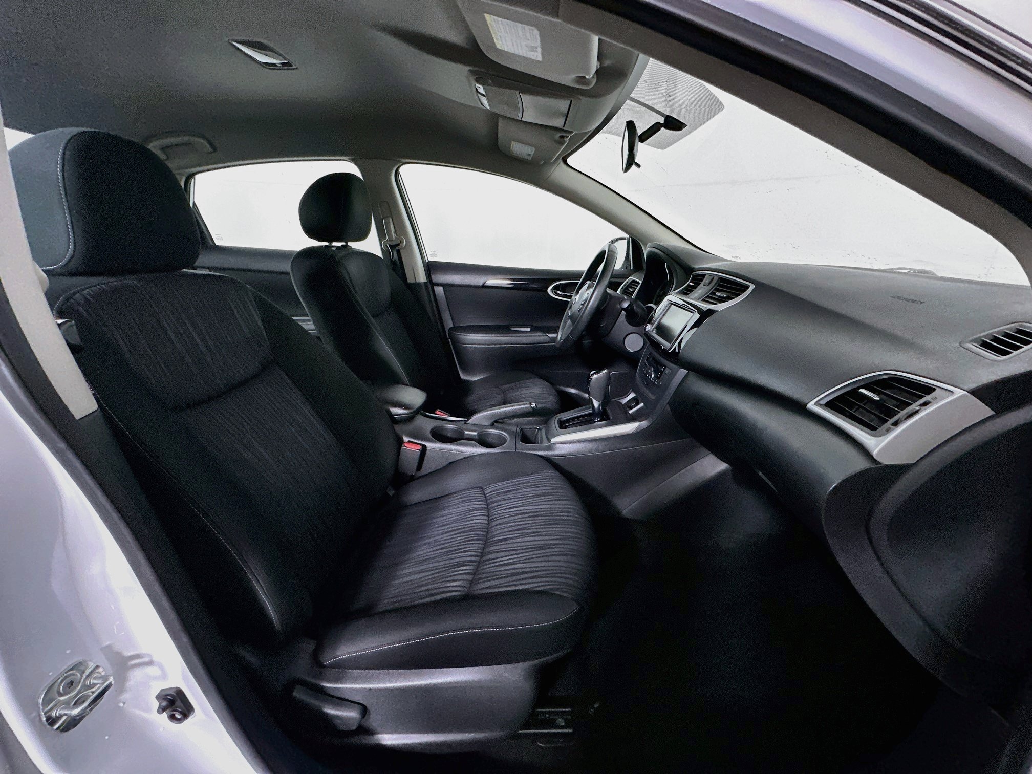 Used 2019 Nissan Sentra SV FWD image 29