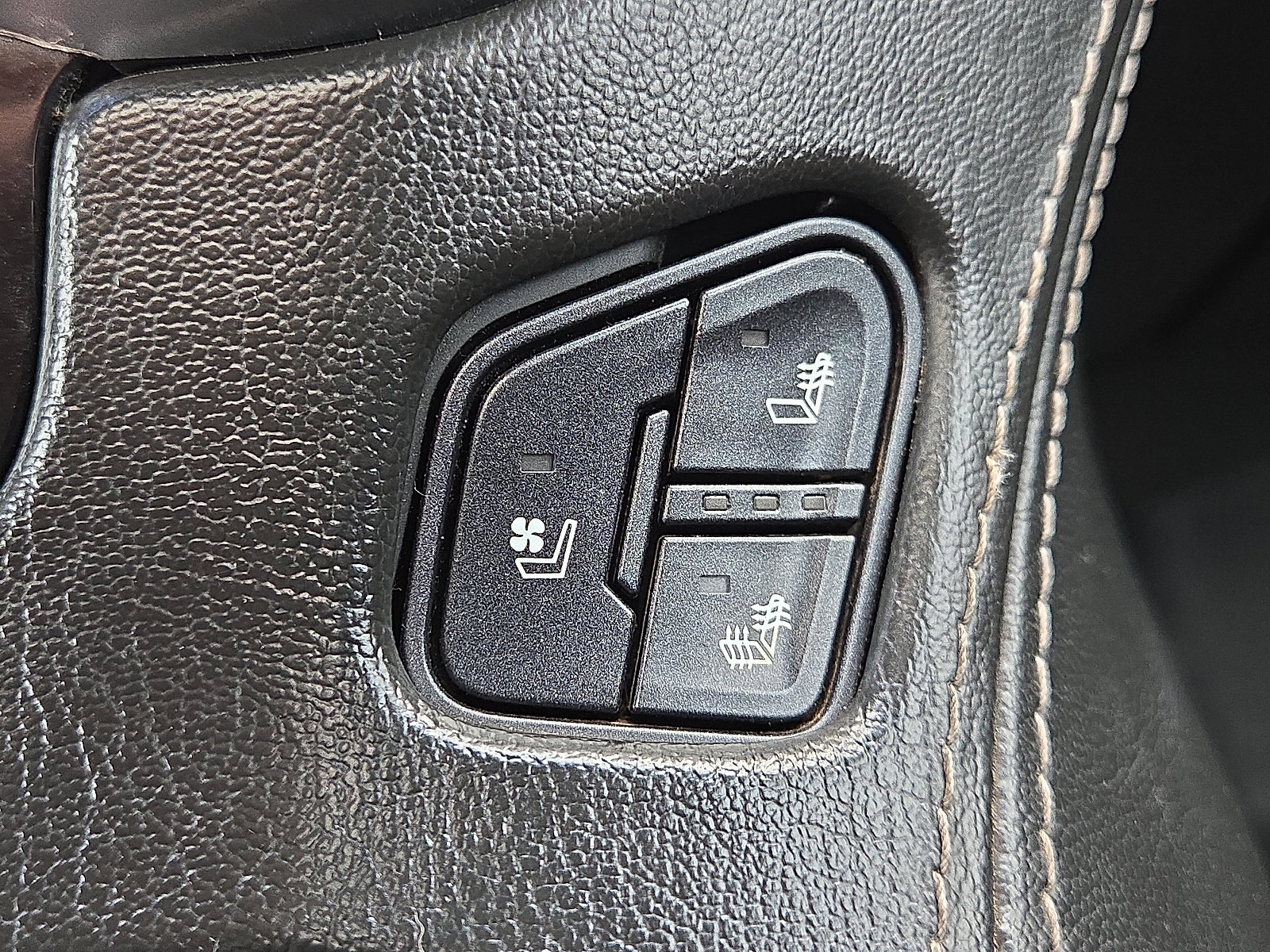 Used 2019 Chevrolet Tahoe Premier image 15