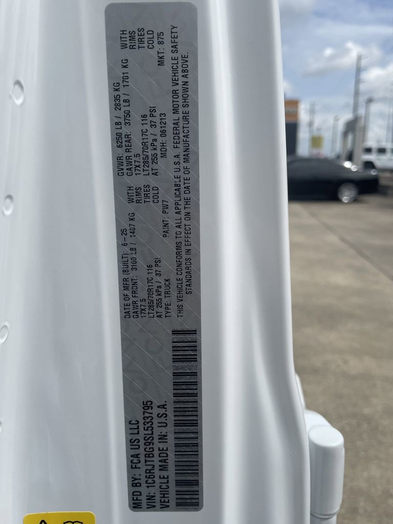 New 2025 Jeep Gladiator Rubicon w/ Safety Group AWD/4WD image 28