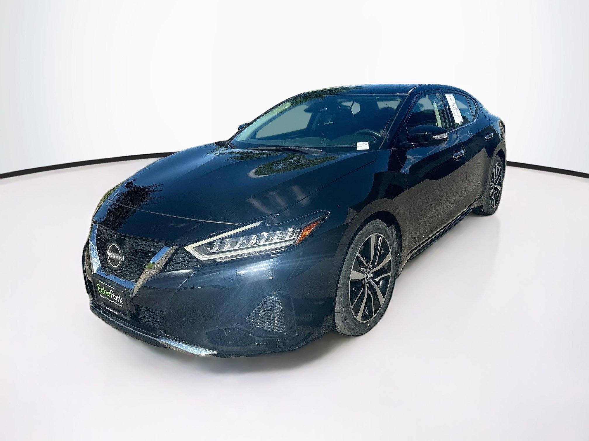 Used 2023 Nissan Maxima SV w/ Floor Mat Group FWD image 3