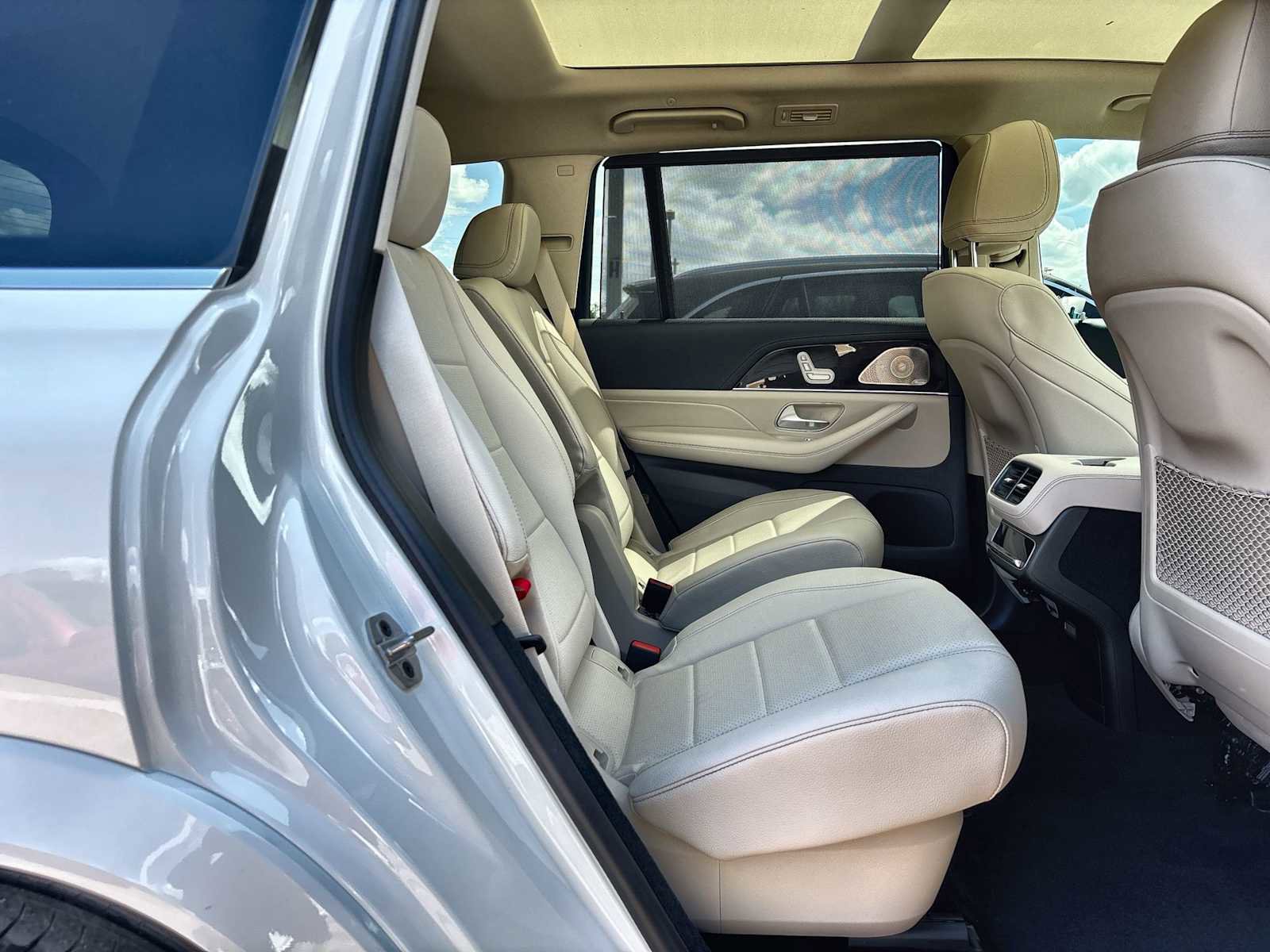 New 2026 Mercedes-Benz GLS 450 4MATIC image 19