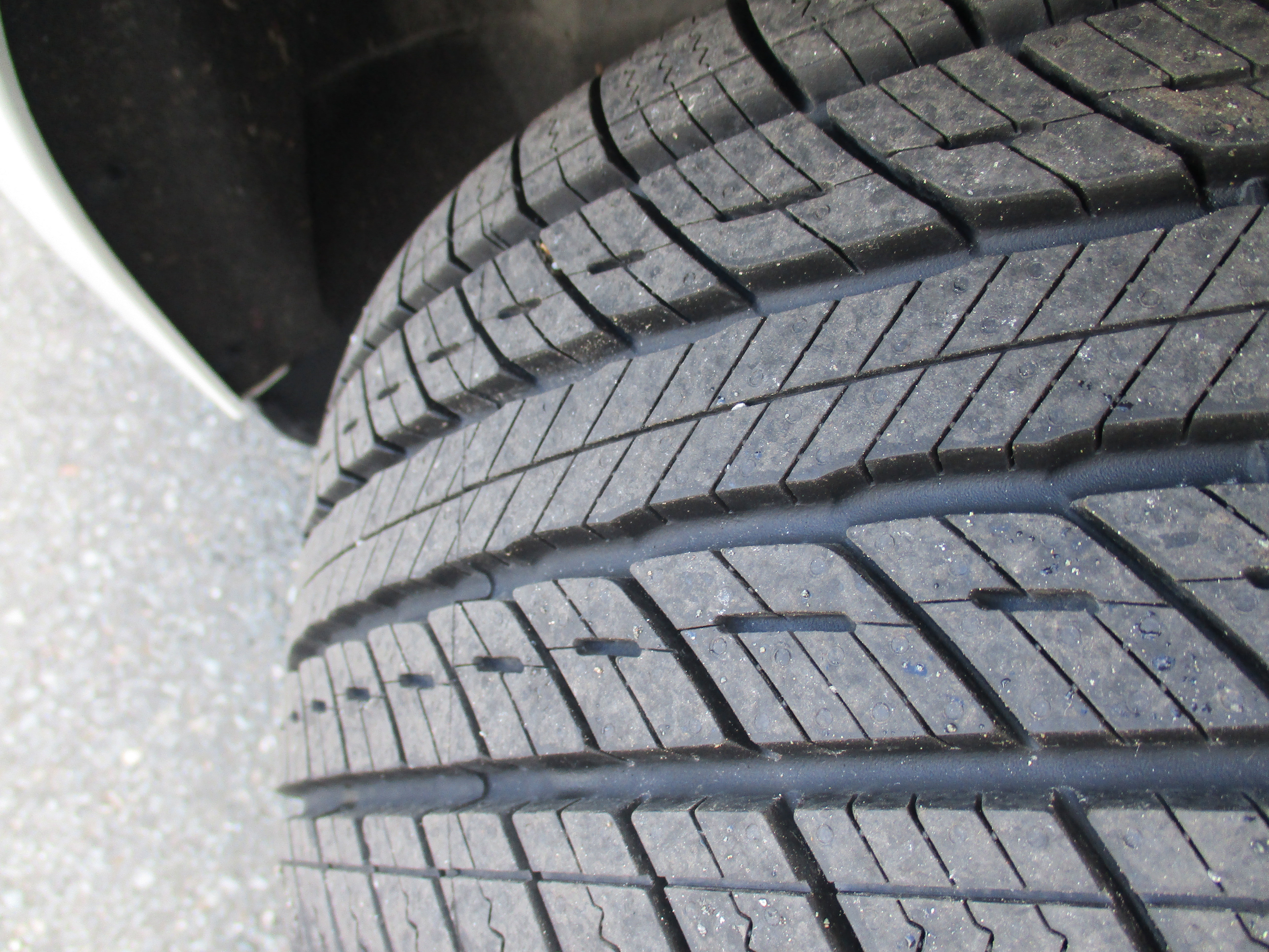 Used 2016 Chevrolet Volt Premier w/ Driver Confidence Package FWD image 9