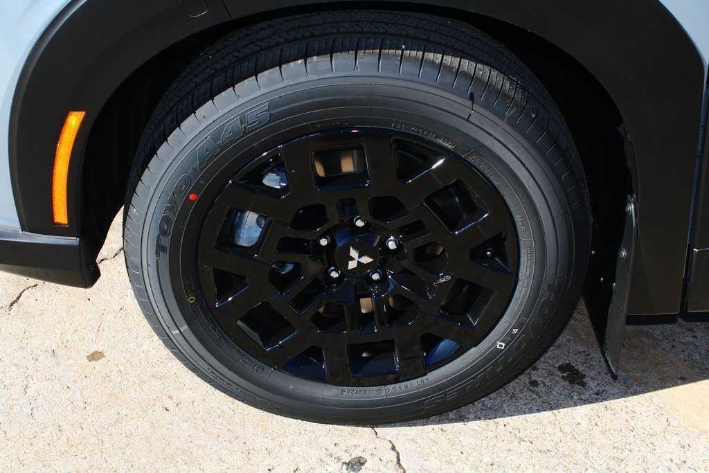 New 2026 Mitsubishi Outlander Trail Edition image 4