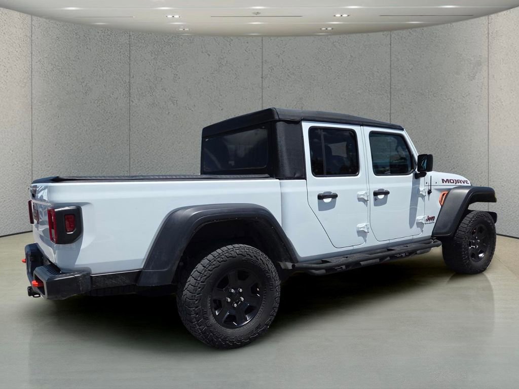 Used 2023 Jeep Gladiator Mojave AWD/4WD image 3