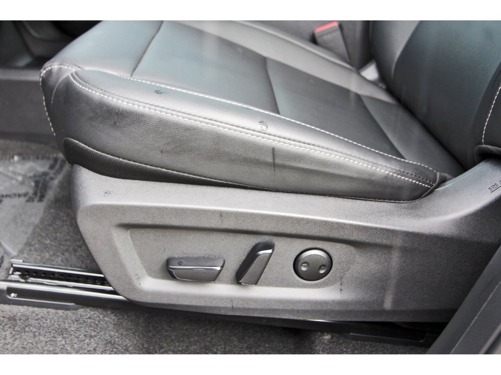 Certified 2025 Nissan Murano SL w/ Cargo Package AWD/4WD image 32