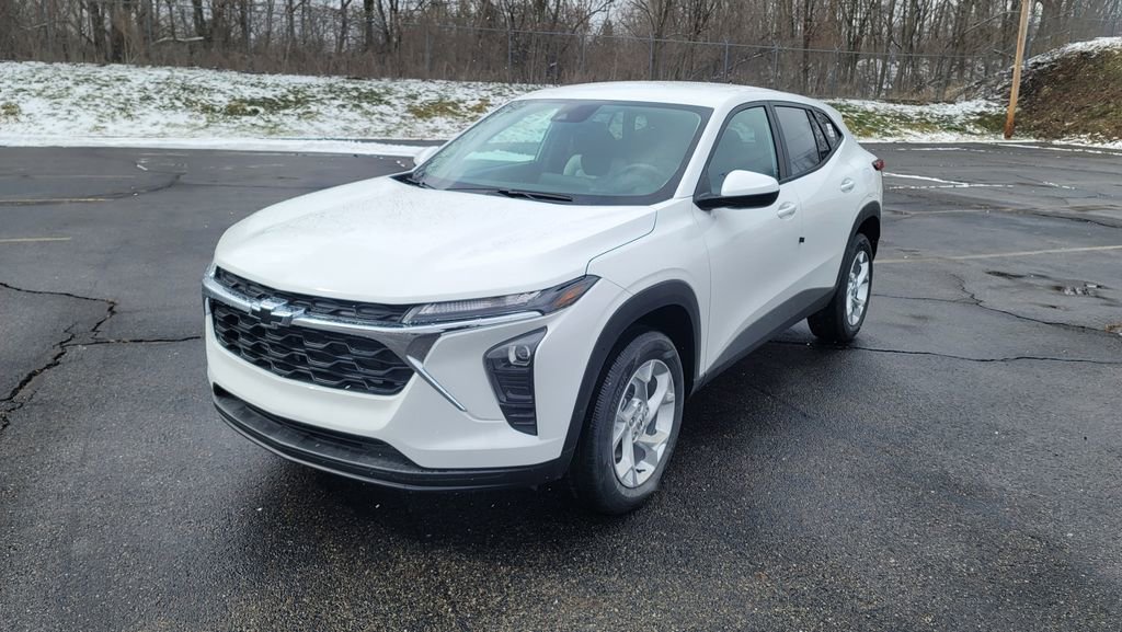 New 2026 Chevrolet Trax LS w/ LS Convenience Package image 5