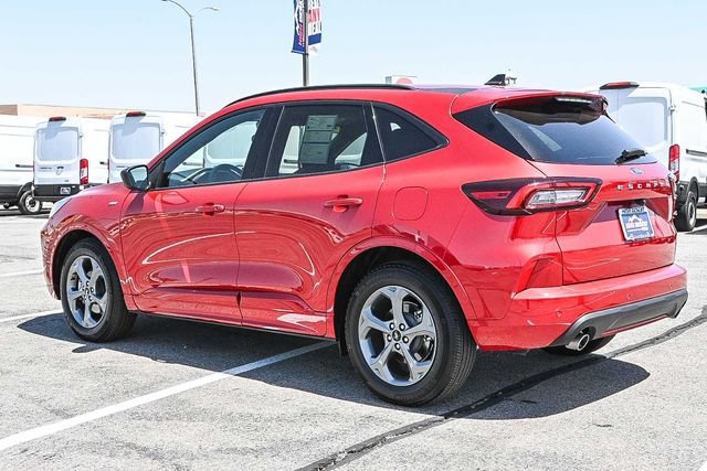 Used 2024 Ford Escape ST-Line w/ Tech Pack #1 FWD image 6