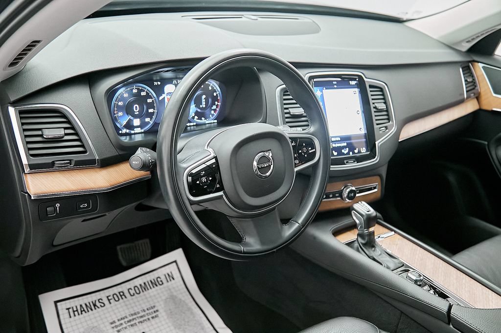 Used 2021 Volvo XC90 T6 Momentum AWD/4WD image 13