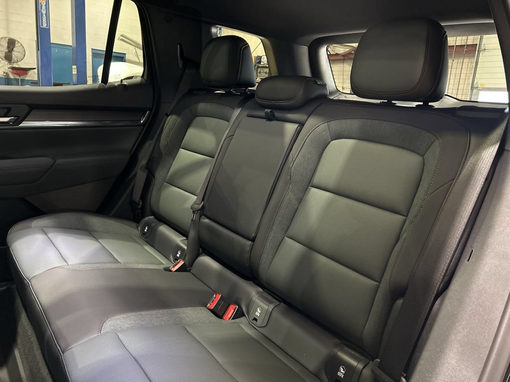 New 2026 GMC Terrain AT4 w/ Convenience Package III AWD/4WD image 39