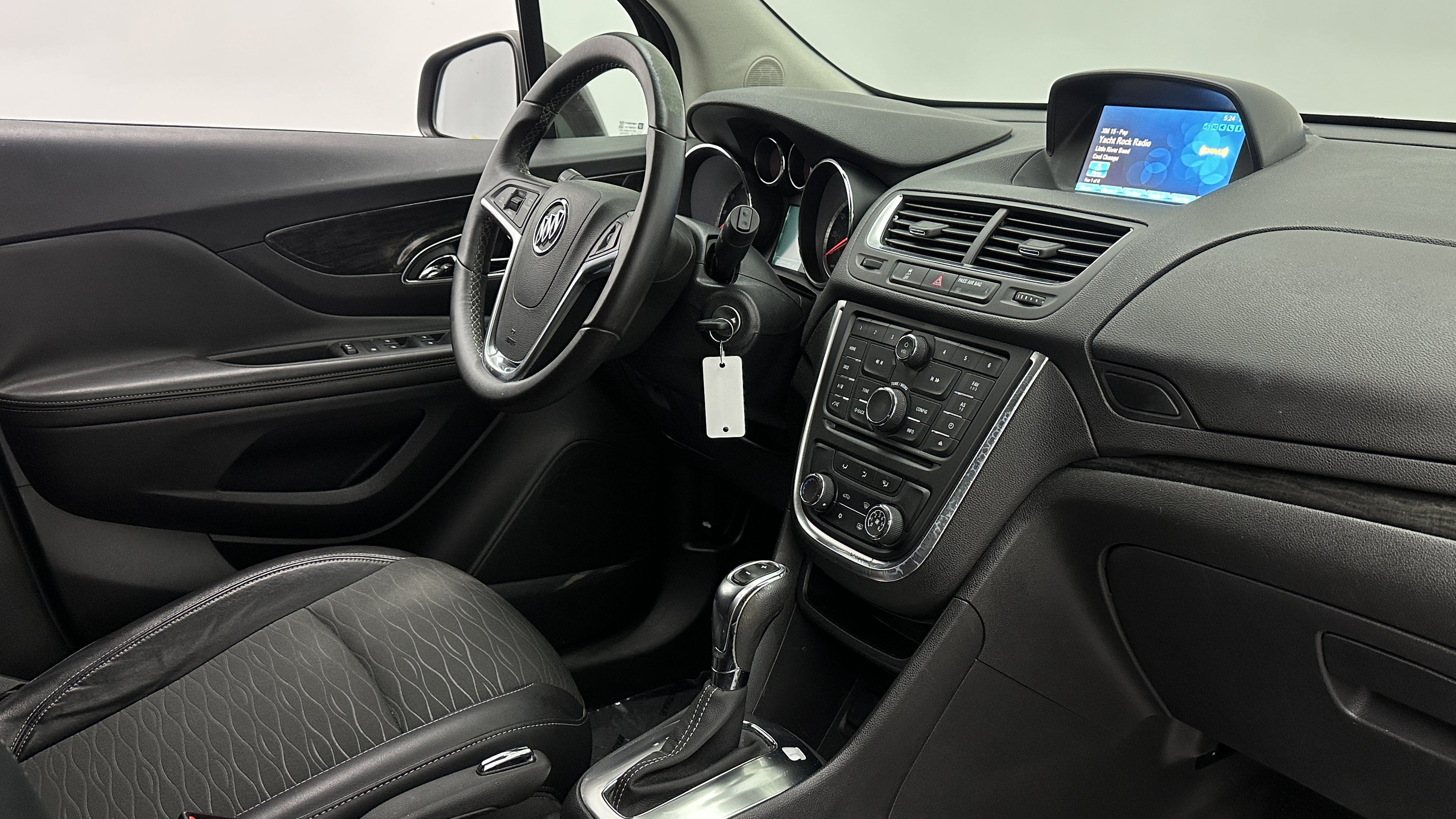 Used 2016 Buick Encore FWD image 34
