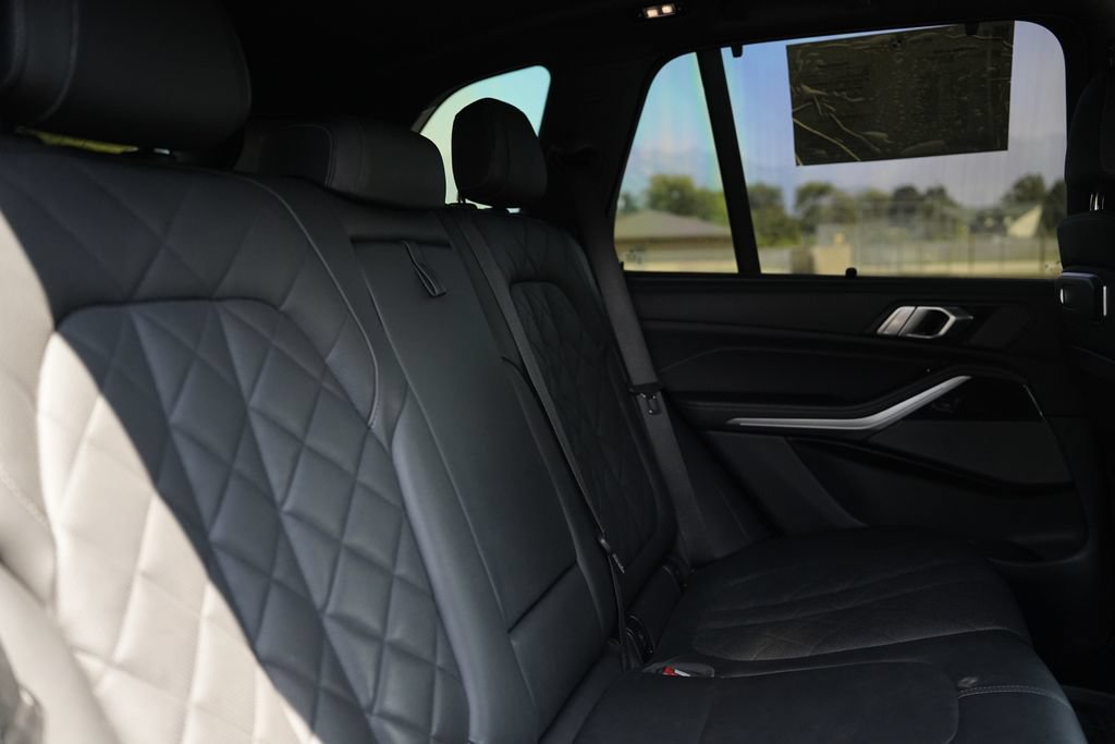 Used 2024 BMW X5 M60i AWD/4WD image 13