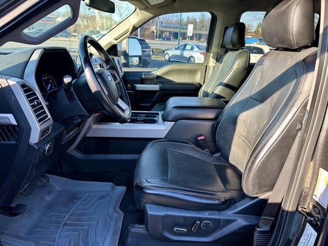 Used 2017 Ford F350 Lariat image 14